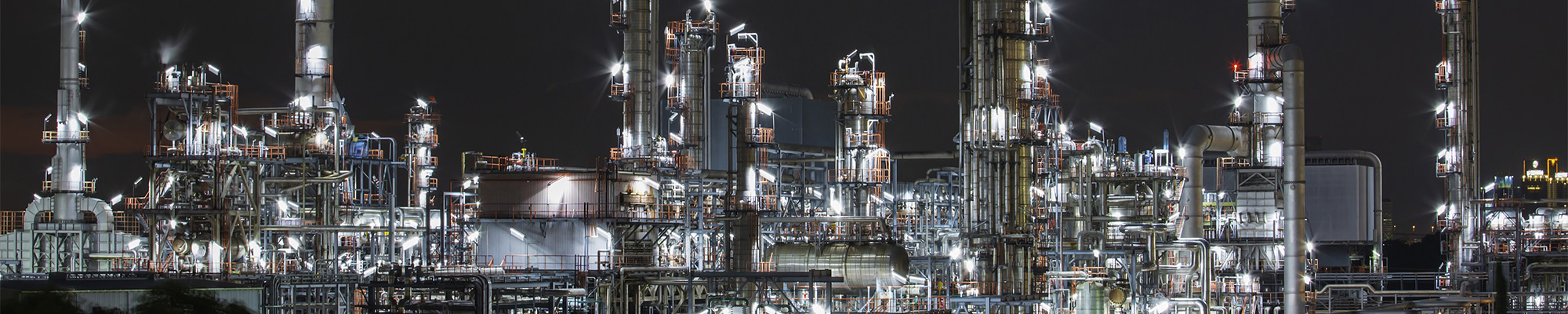 Oil  refinery   and  plant tower column refinery of petroc